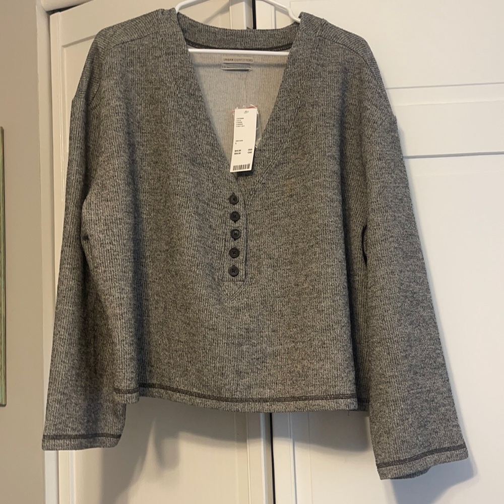 LAST CHANCE Urban Outfitters Heathered Grey Henley Button Pullover